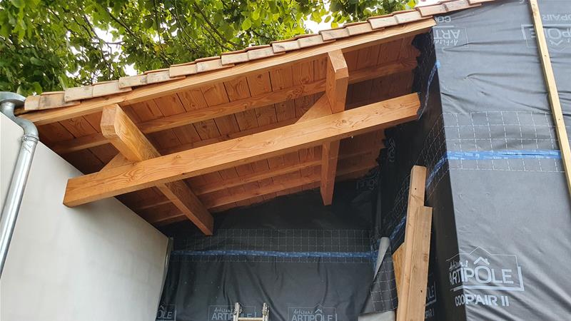 Extension isolée en bottes de paille à Lussant (17)